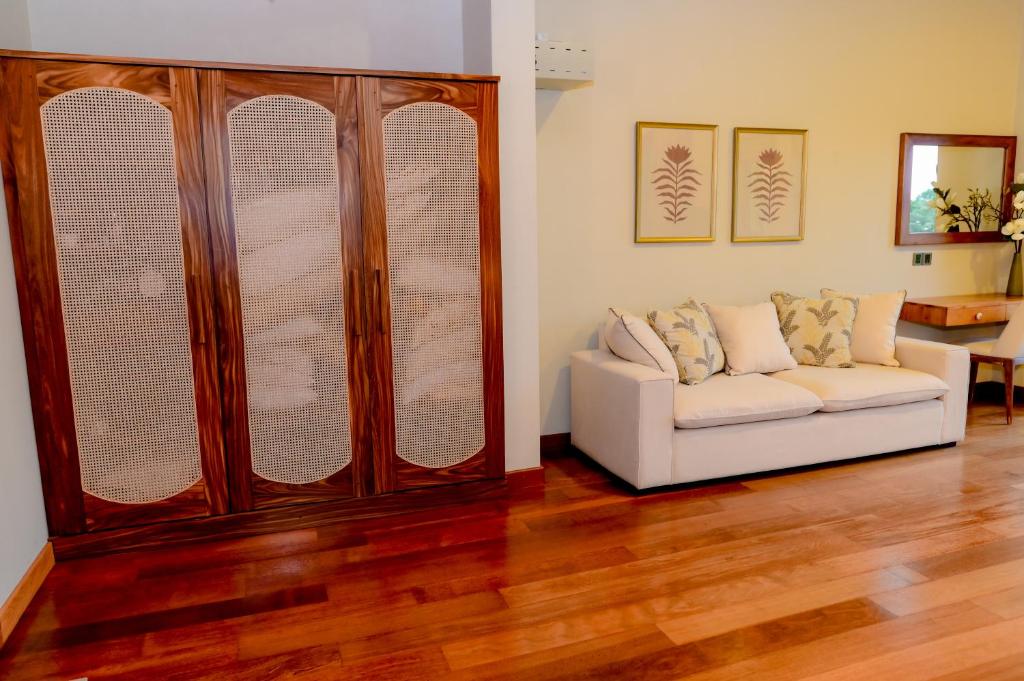 Family Room View 4